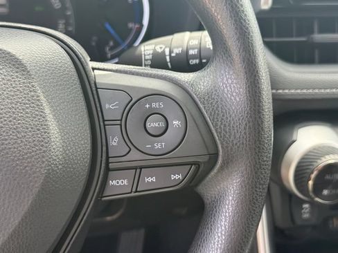 Used 2024 Toyota RAV4 XLE AWD/4WD image 15