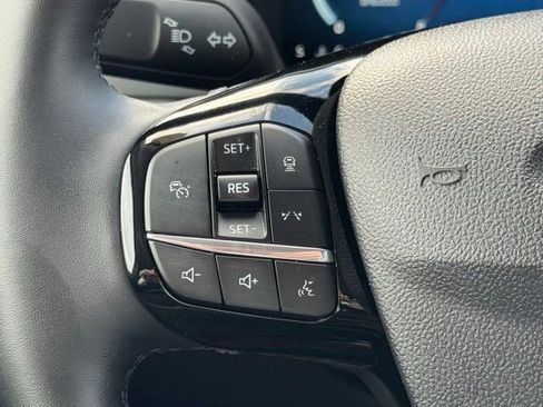 Used 2025 Ford Escape Platinum AWD/4WD image 32