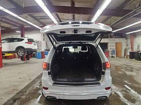 Used 2016 Jeep Grand Cherokee Summit w/ Platinum Series Group image 35