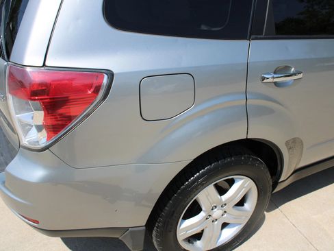 Used 2010 Subaru Forester 2.5X Premium w/ Popular Equipment Group 1A AWD/4WD image 10