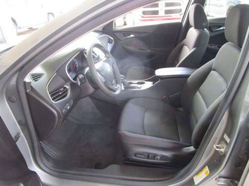 Used 2024 Chevrolet Malibu LT image 18