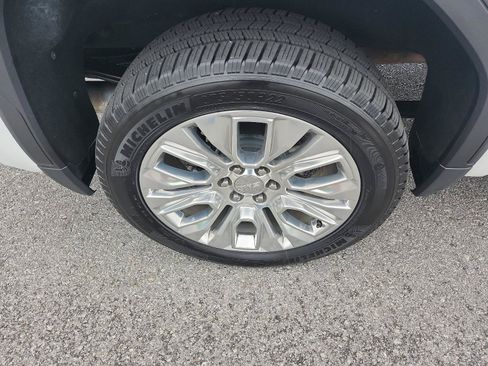 Used 2019 GMC Sierra 1500 Denali w/ Denali Ultimate Package AWD/4WD image 4
