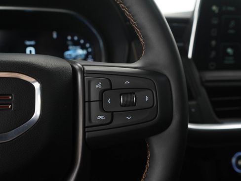 Used 2023 GMC Yukon XL AT4 w/ AT4 Premium Package AWD/4WD image 30