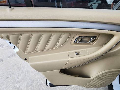 Used 2014 Ford Taurus SEL w/ Equipment Group 201A FWD image 19