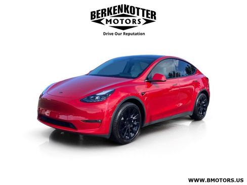 Used 2023 Tesla Model Y Long Range AWD/4WD image 3