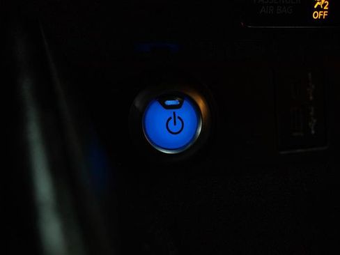 Used 2020 Nissan Leaf SV w/ SV Technology Package image 17