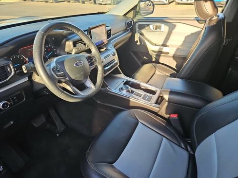 Used 2023 Ford Explorer XLT w/ Equipment Group 202A RWD image 15