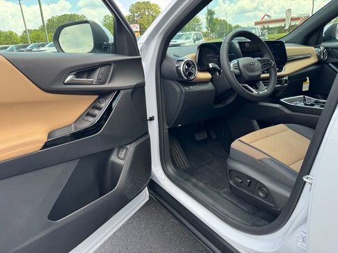 New 2026 Chevrolet Equinox ACTIV AWD/4WD image 10