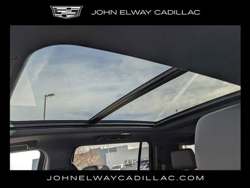 Used 2025 Chevrolet Suburban Z71 w/ Z71 Off-Road Package image 16