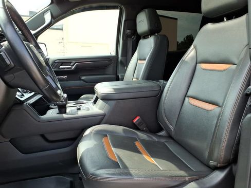 Used 2023 GMC Sierra 1500 AT4 w/ AT4 Premium Package AWD/4WD image 14