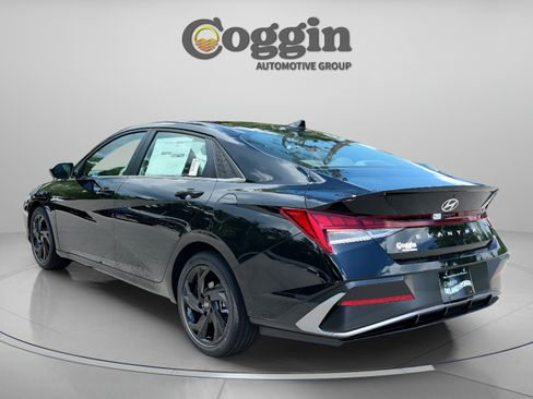 New 2026 Hyundai Elantra SEL Sport Premium FWD image 3