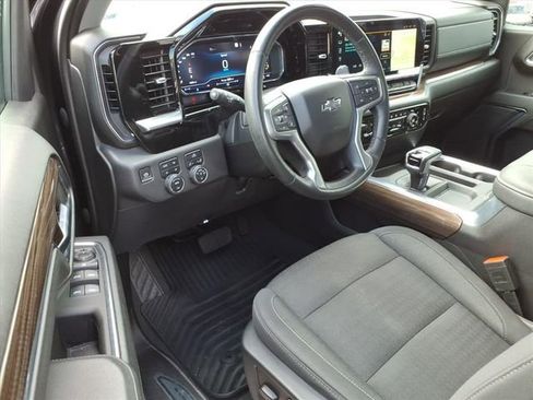 Used 2023 Chevrolet Silverado 1500 LT Trail Boss w/ Protection Package image 15