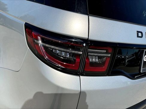 Used 2020 Land Rover Discovery Sport S image 26