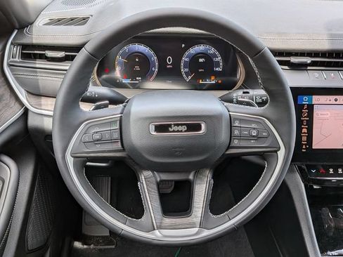 New 2026 Jeep Grand Cherokee Limited AWD/4WD image 19