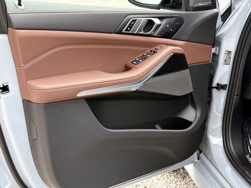 New 2026 BMW X5 xDrive40i w/ Executive Package image 18