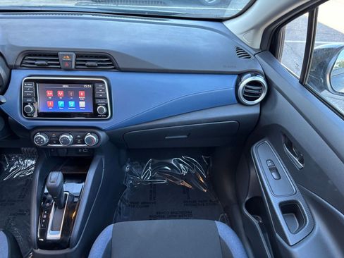 Used 2025 Nissan Versa SV image 33