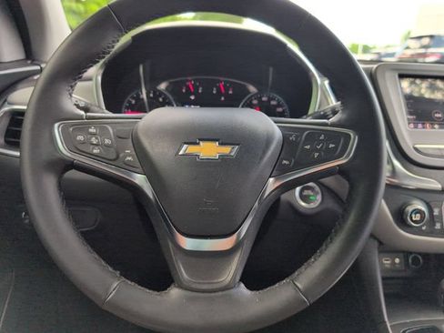 Used 2024 Chevrolet Equinox LT FWD image 15