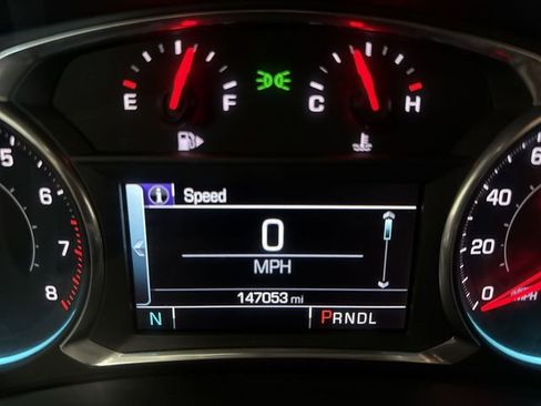Used 2017 Chevrolet Malibu LT FWD image 11