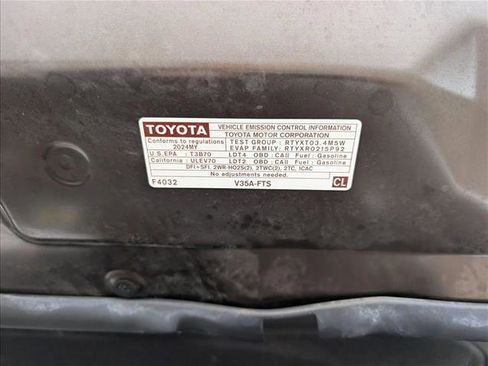 Used 2024 Toyota Tundra Limited image 21