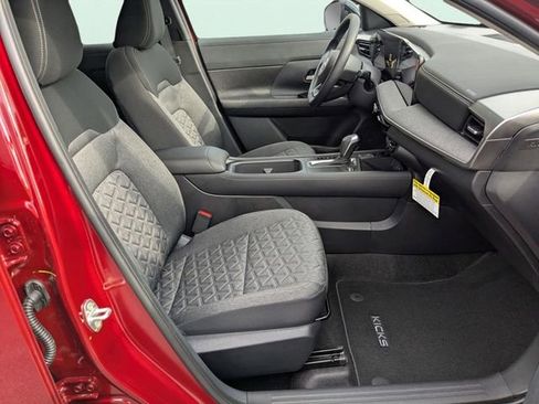 New 2026 Nissan Kicks SV w/ SV Premium Package FWD image 32