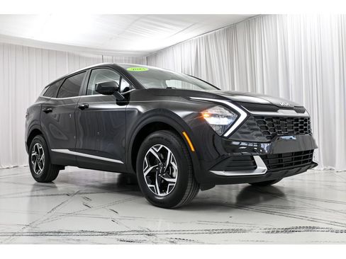 Certified 2023 Kia Sportage LX AWD/4WD image 2