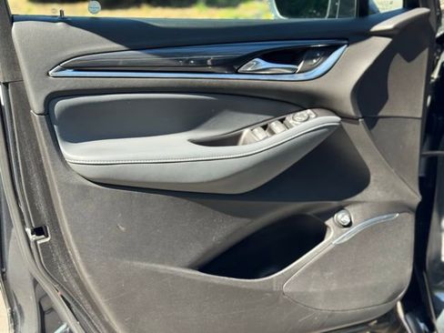 Used 2019 Buick Enclave Essence image 10