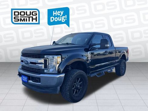 Used 2018 Ford F250 XLT AWD/4WD image 1