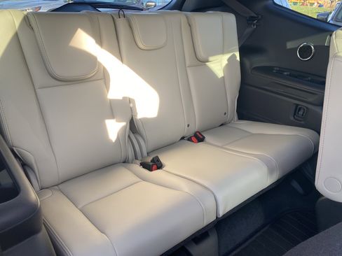 New 2025 Subaru Ascent Limited image 24