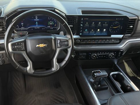 Used 2024 Chevrolet Silverado 1500 LTZ AWD/4WD image 13
