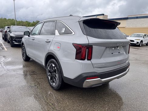 New 2026 Kia Sorento S FWD image 21