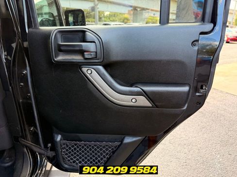 Used 2018 Jeep Wrangler Unlimited Sport S AWD/4WD image 18