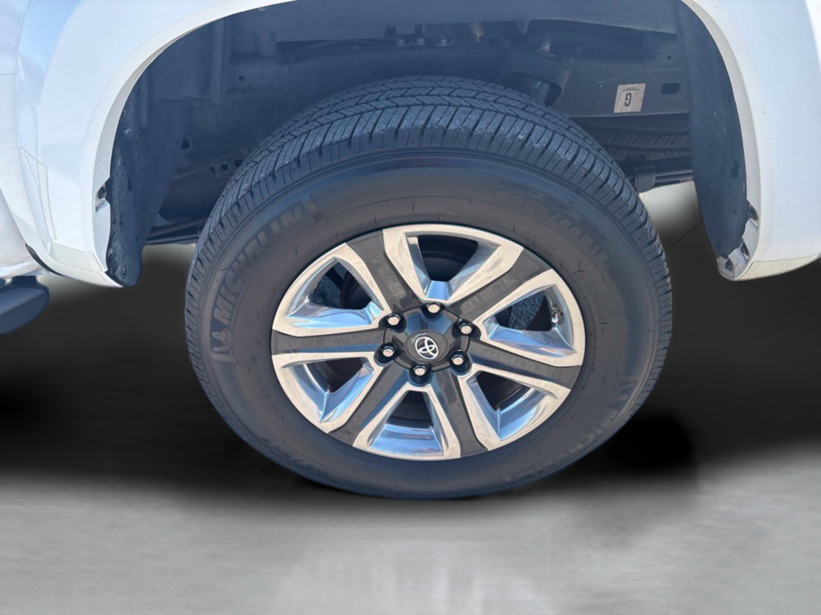 Used 2018 Toyota Tacoma Limited AWD/4WD image 40