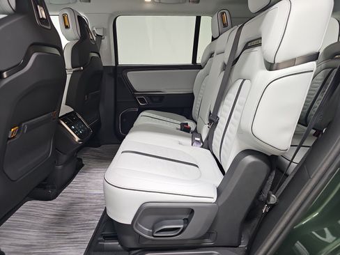 Used 2024 Rivian R1S Adventure AWD/4WD image 21