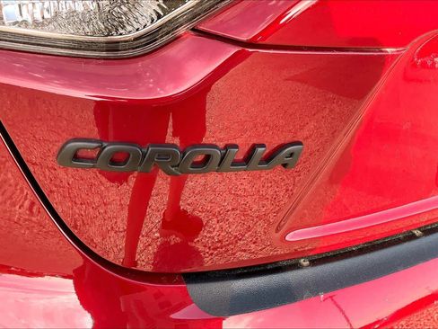 Used 2026 Toyota Corolla SE FWD image 30