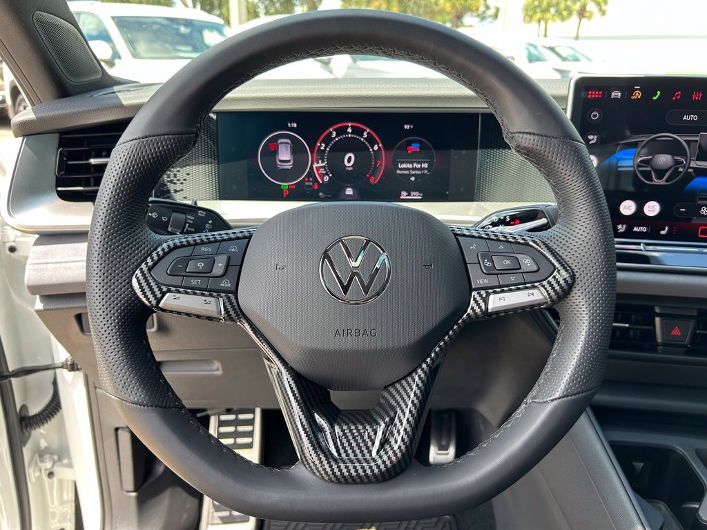 Certified 2026 Volkswagen Tiguan SE R-Line FWD image 19