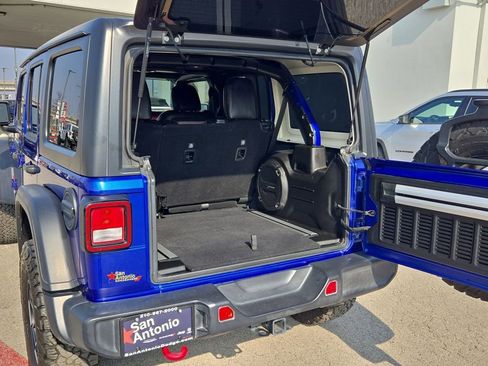 Used 2019 Jeep Wrangler Unlimited Rubicon image 25