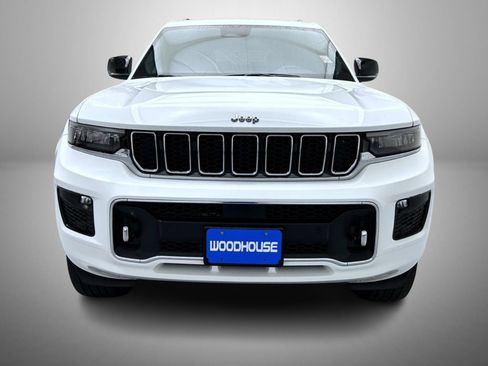 Used 2024 Jeep Grand Cherokee L Overland w/ Trailer Tow Package AWD/4WD image 2