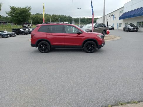 Used 2024 Honda Passport Black Edition image 8