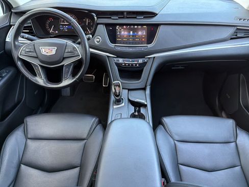 Used 2019 Cadillac XT5 Luxury FWD image 3
