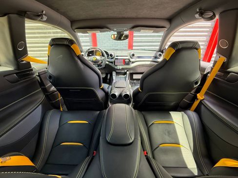 Used 2017 Ferrari GTC4Lusso AWD/4WD image 27