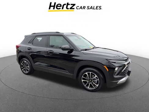 Used 2025 Chevrolet TrailBlazer LT image 1