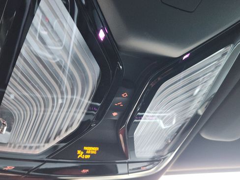 Used 2024 BMW X5 xDrive50e image 34