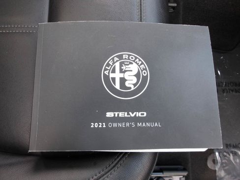 Used 2021 Alfa Romeo Stelvio Sprint w/ Nero Edizione AWD/4WD image 27