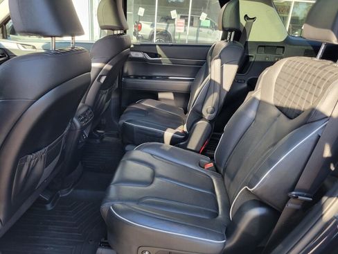 Used 2023 Hyundai Palisade Limited w/ Cargo Package image 28