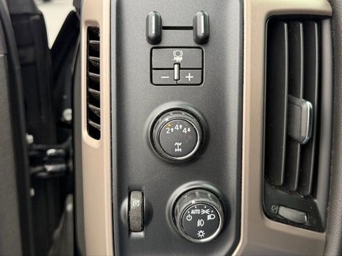 Used 2018 GMC Sierra 3500 Denali image 29