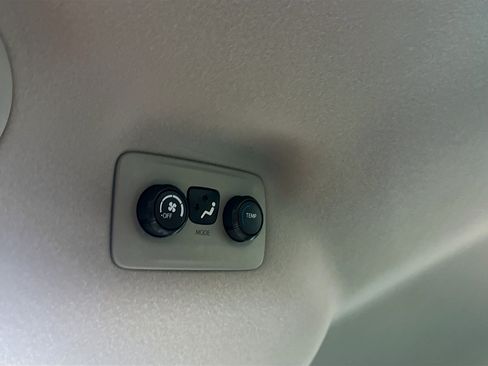 Used 2011 Toyota Sienna FWD image 26