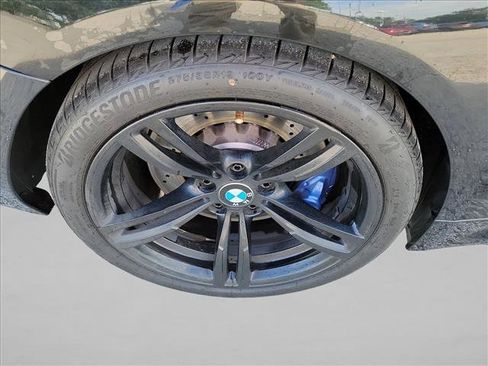 Used 2018 BMW M4 Coupe RWD image 11