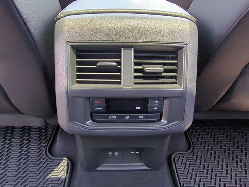 Used 2022 Volkswagen Atlas SEL R-Line AWD/4WD image 21