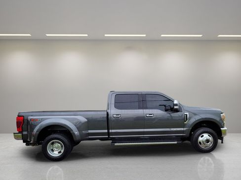 Used 2020 Ford F350 Lariat w/ Lariat Ultimate Package image 2