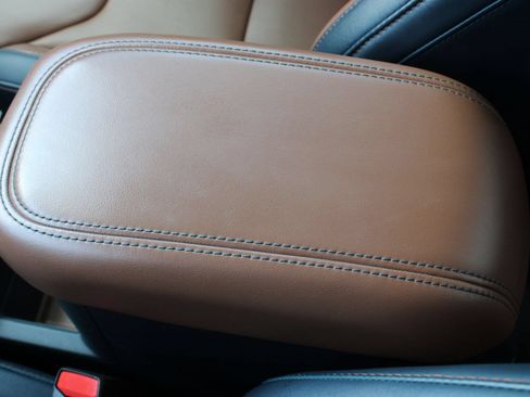 Used 2022 Ford Maverick Lariat w/ Lariat Luxury Package FWD image 43